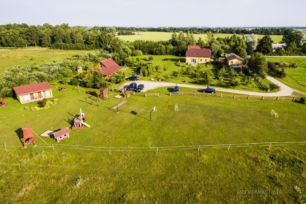 Guest House Podnieki Ventspils Buitenkant foto